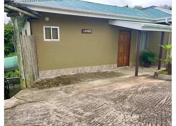 Holiday Villa *